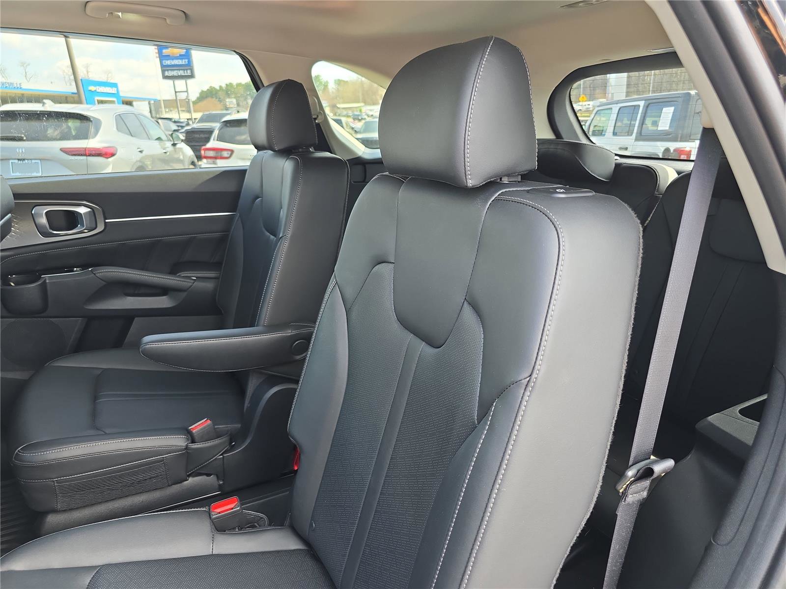 Used 2023 Kia Sorento SX FWD image 13