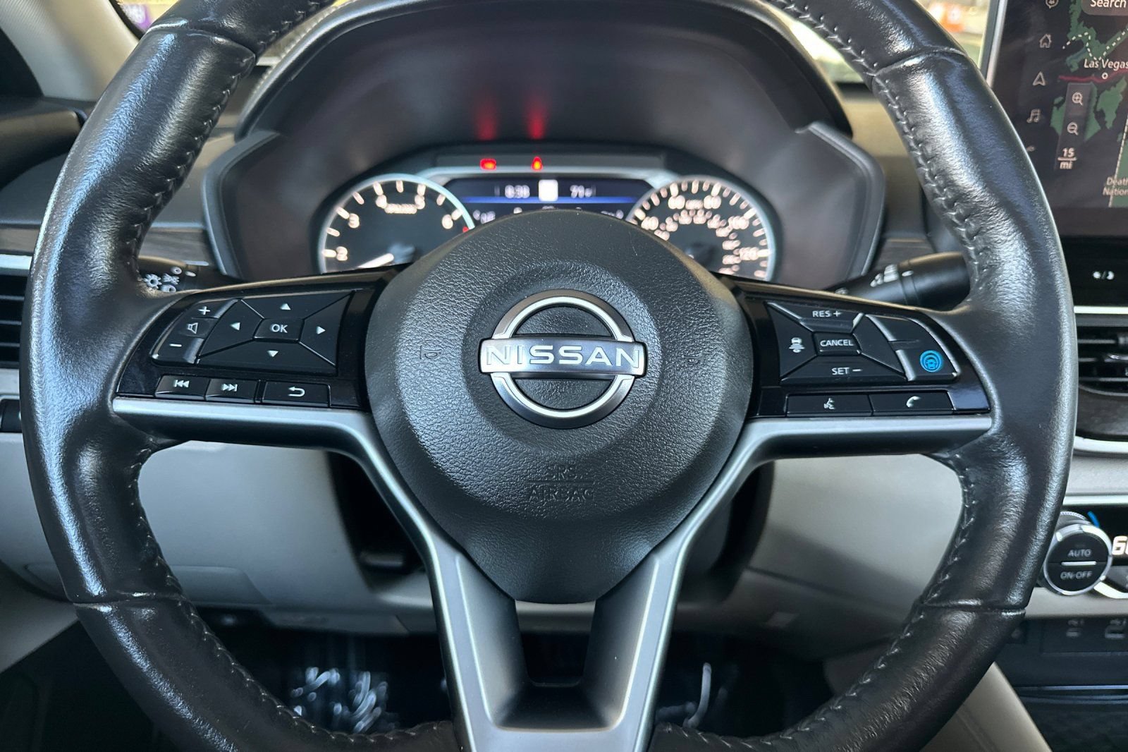 Used 2024 Nissan Altima 2.5 SL FWD image 24