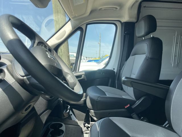Used 2025 RAM ProMaster 3500 w/ Convenience Group FWD image 2