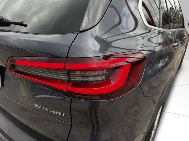 Used 2021 BMW X5 xDrive40i w/ Premium Package image 16