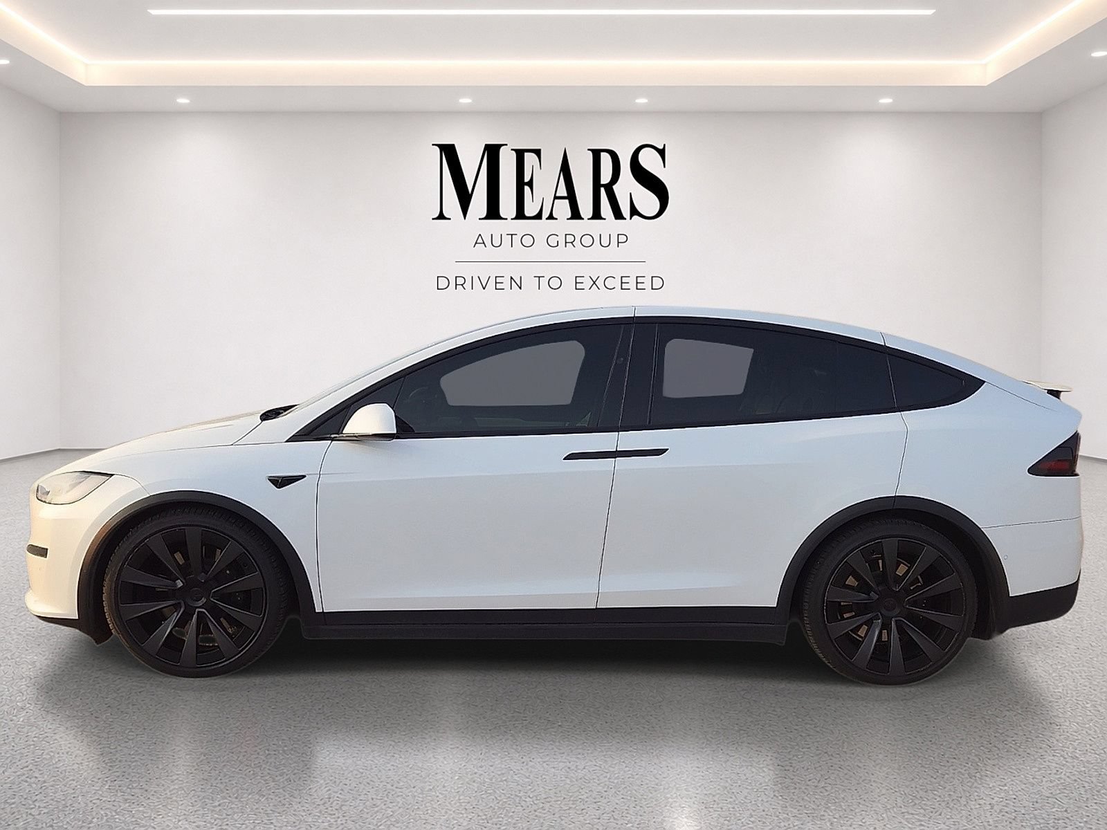 Used 2022 Tesla Model X AWD/4WD image 2
