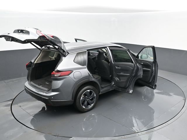 Used 2024 Nissan Rogue SV image 27