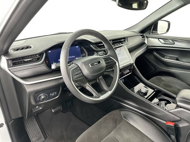 Used 2023 Jeep Grand Cherokee L Laredo AWD/4WD image 21