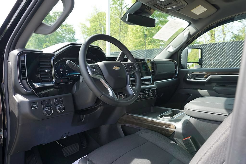 Used 2025 Chevrolet Silverado 2500 LT w/ All Star Edition AWD/4WD image 21