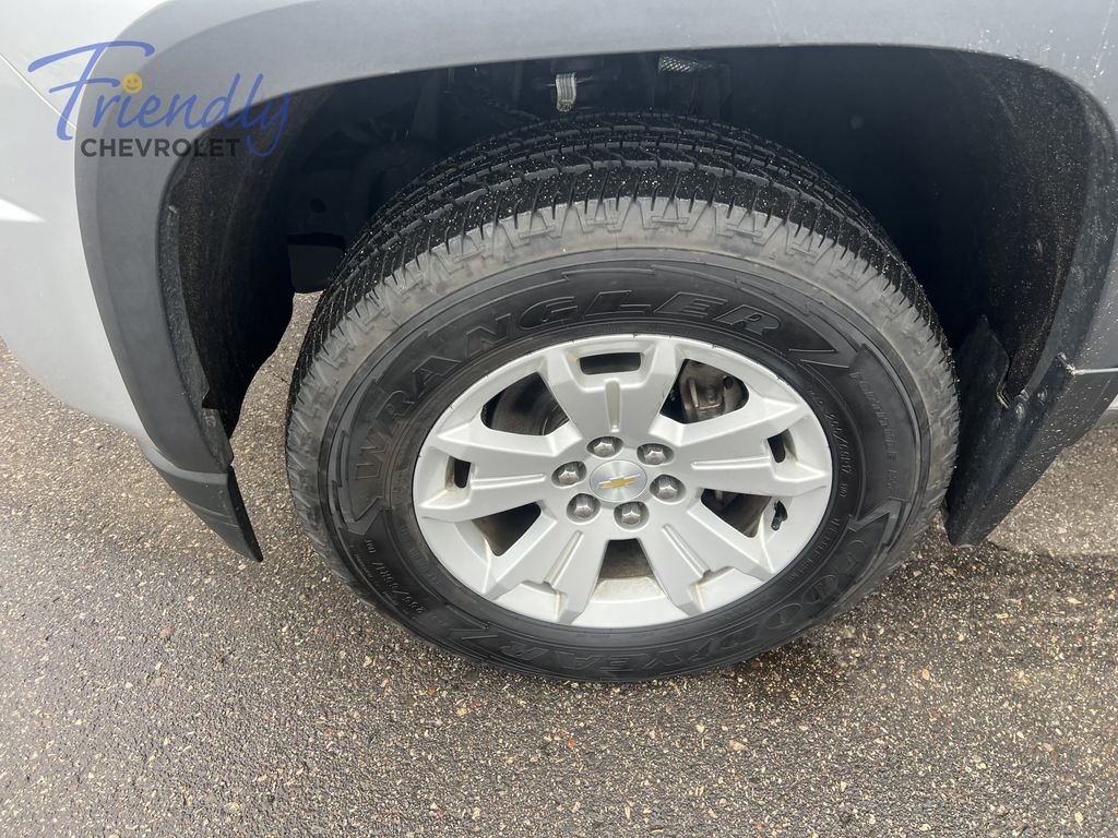 Used 2017 Chevrolet Colorado LT w/ LT Convenience Package AWD/4WD image 4