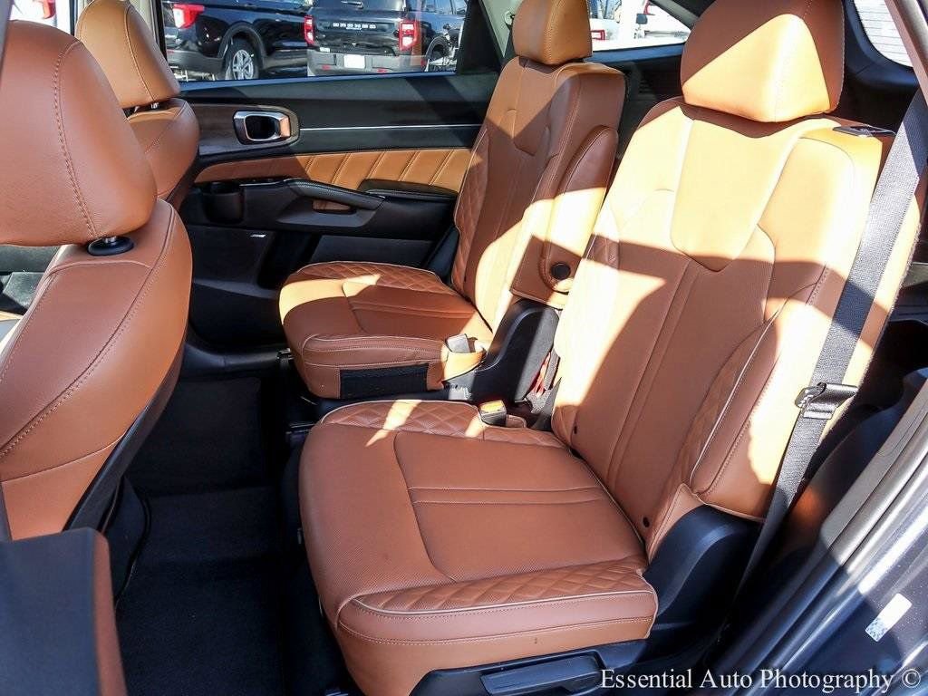 Used 2022 Kia Sorento SX Prestige w/ Rust Color Package image 11