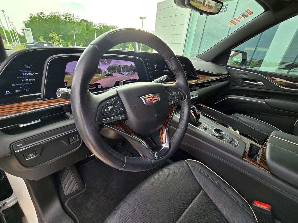 Used 2024 Cadillac Escalade Premium Luxury Platinum RWD image 12