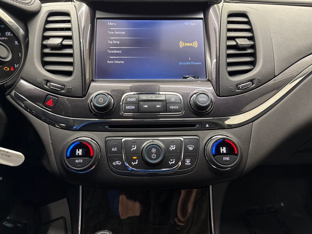 Used 2014 Chevrolet Impala LT w/ Convenience Package image 18