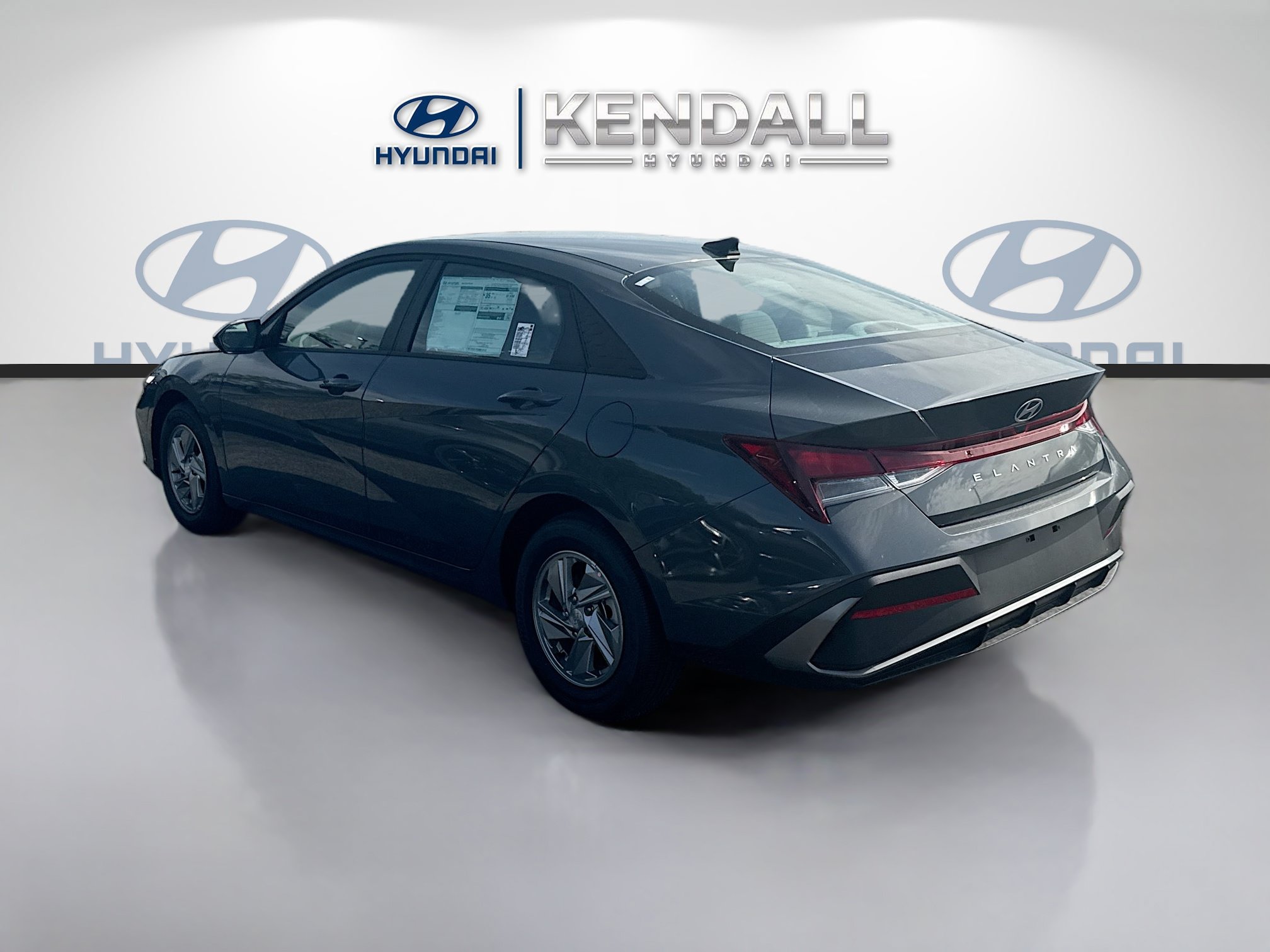 New 2026 Hyundai Elantra SE FWD image 4
