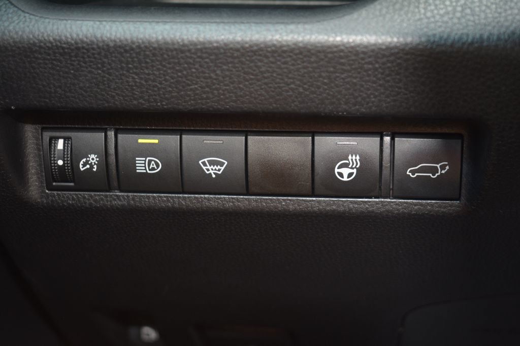 Used 2021 Toyota RAV4 XSE AWD/4WD image 20