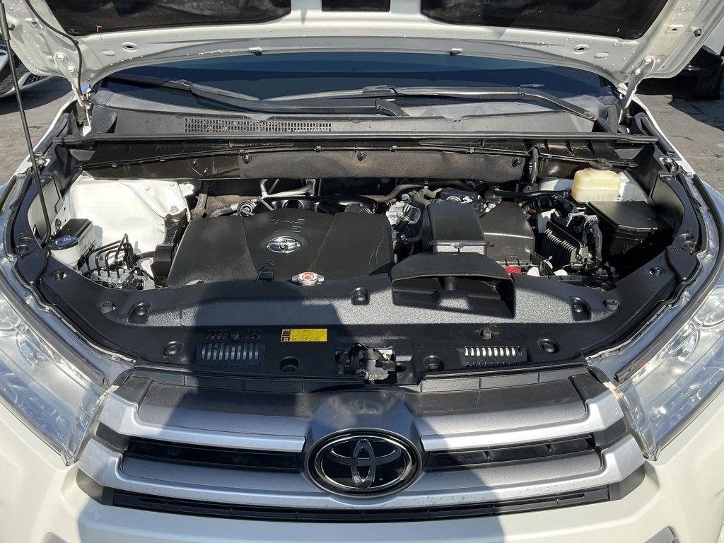 Used 2018 Toyota Highlander Plus image 11