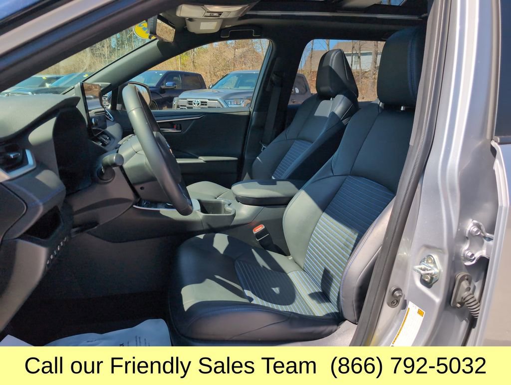 Used 2023 Toyota RAV4 XSE AWD/4WD image 11
