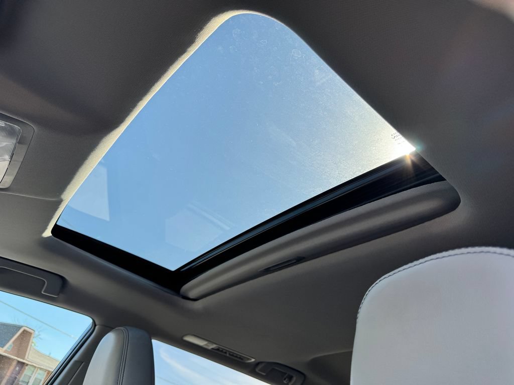 Used 2019 Toyota Highlander XLE FWD image 35