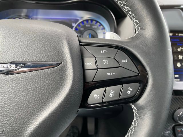 Used 2023 Chrysler 300 C image 17