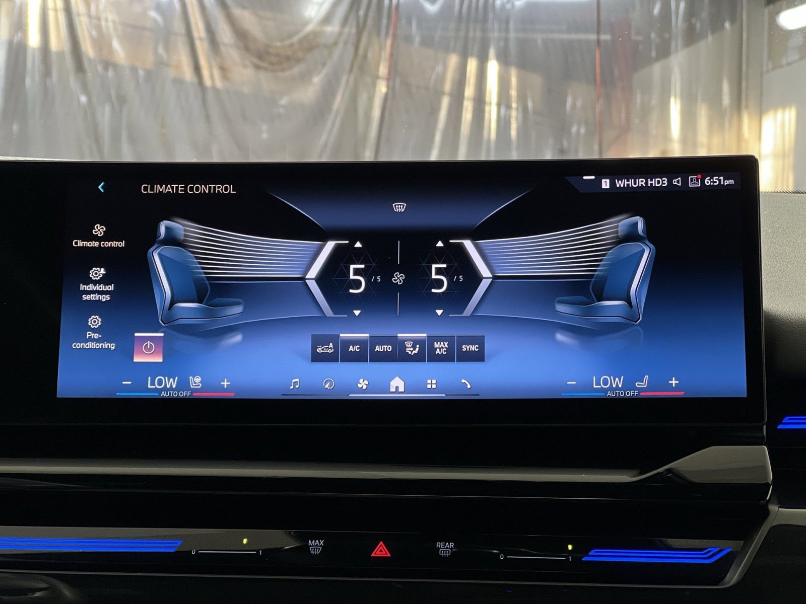 Used 2025 BMW 530i xDrive AWD/4WD image 21