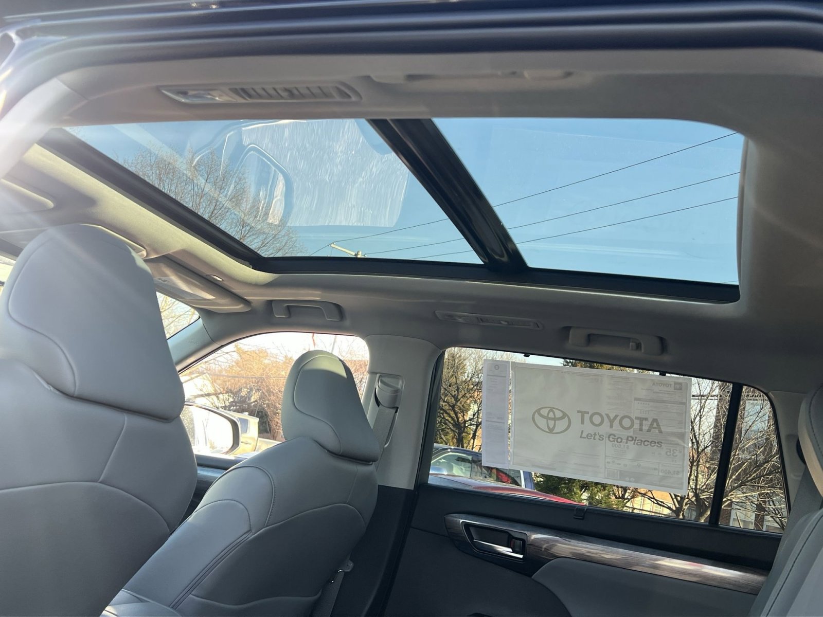 New 2026 Toyota Highlander Platinum image 19