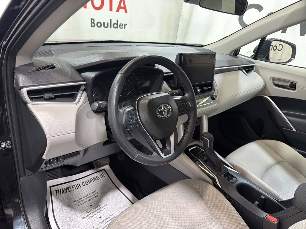 Used 2024 Toyota Corolla Cross LE w/ Moonroof Package AWD/4WD image 25