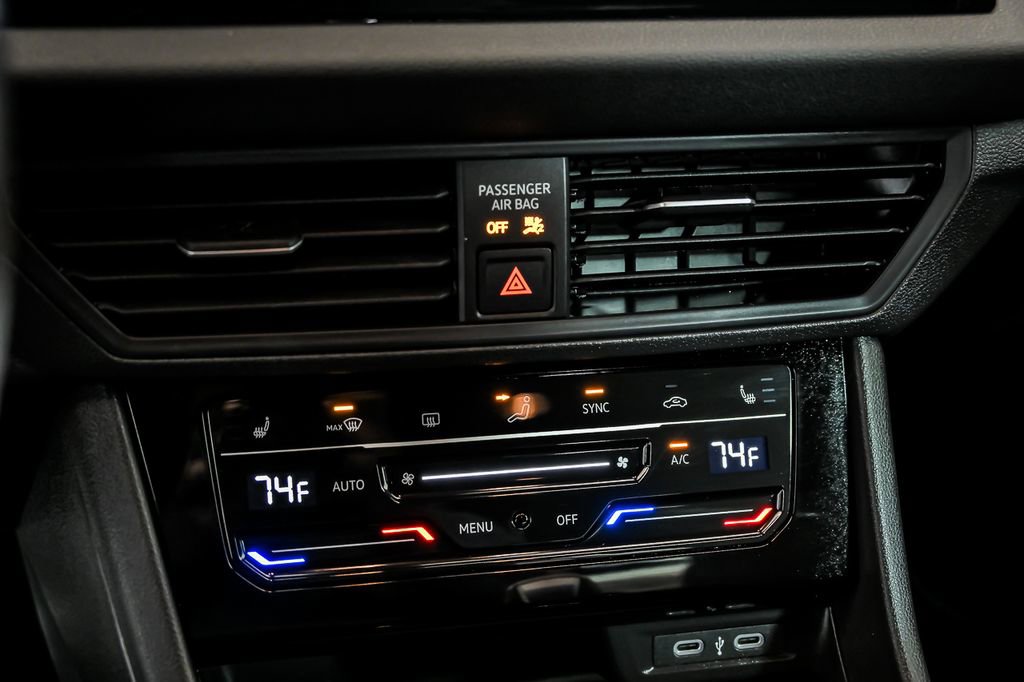 Used 2025 Volkswagen Jetta Sport image 18