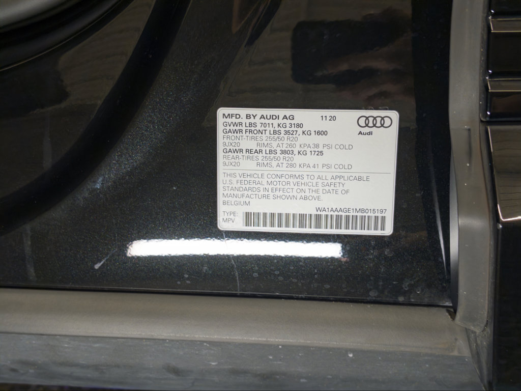 Used 2021 Audi e-tron Premium w/ Convenience Plus Package AWD/4WD image 29