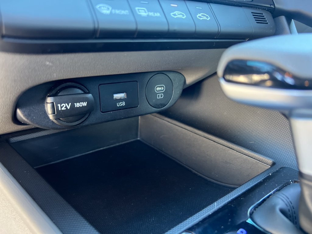 Used 2024 Hyundai Elantra SEL FWD image 23