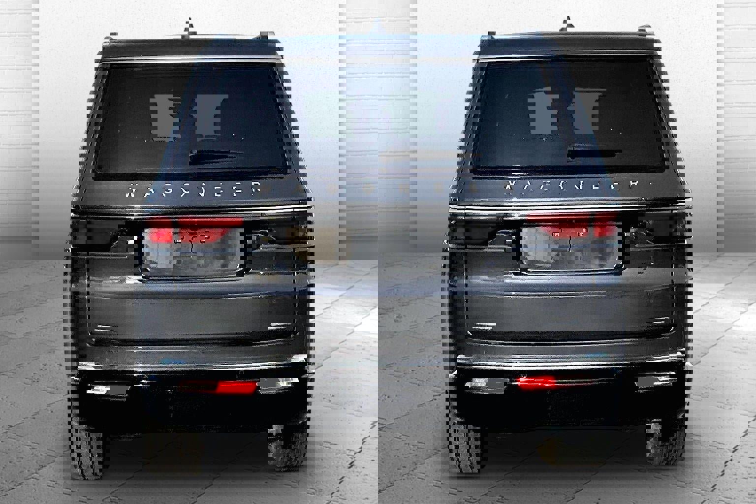 Used 2022 Jeep Wagoneer Series III image 3