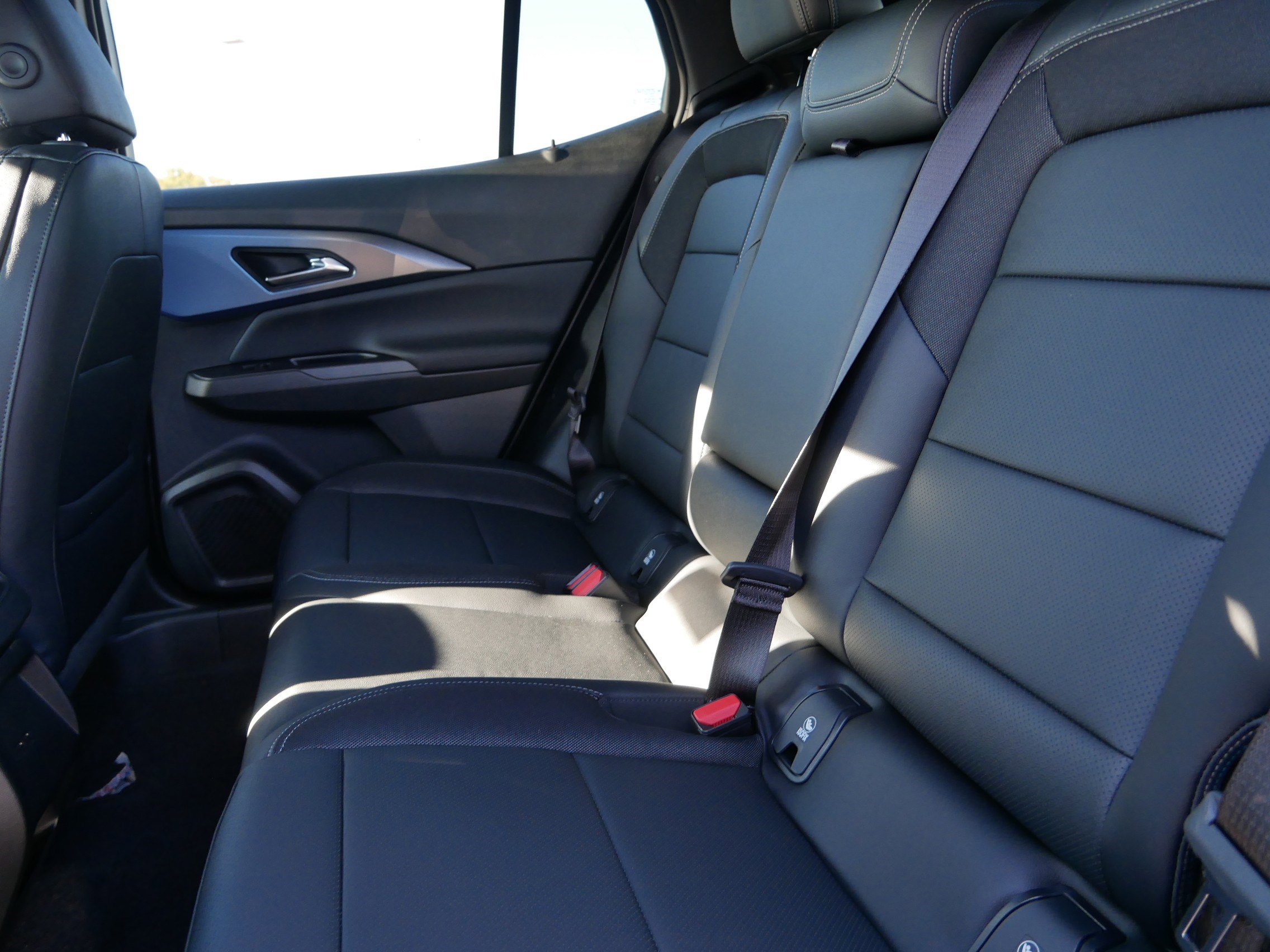 New 2026 Chevrolet Equinox EV LT AWD/4WD image 5