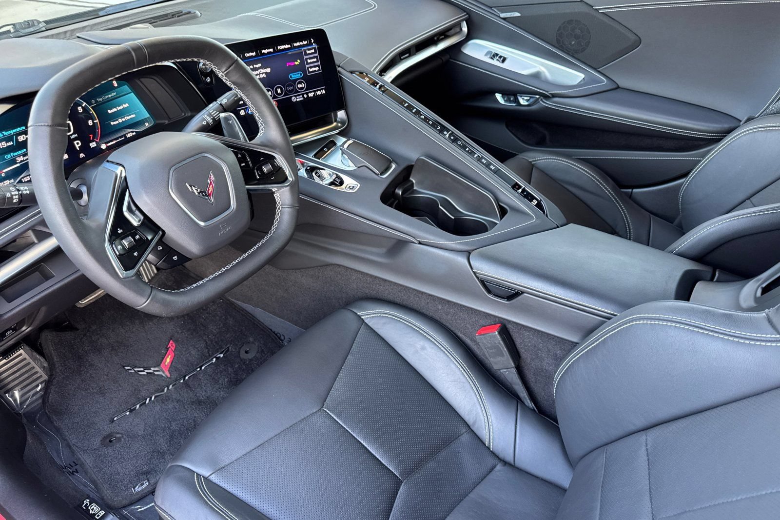 Certified 2023 Chevrolet Corvette Stingray Convertible w/ Z51 Performance Package RWD image 10