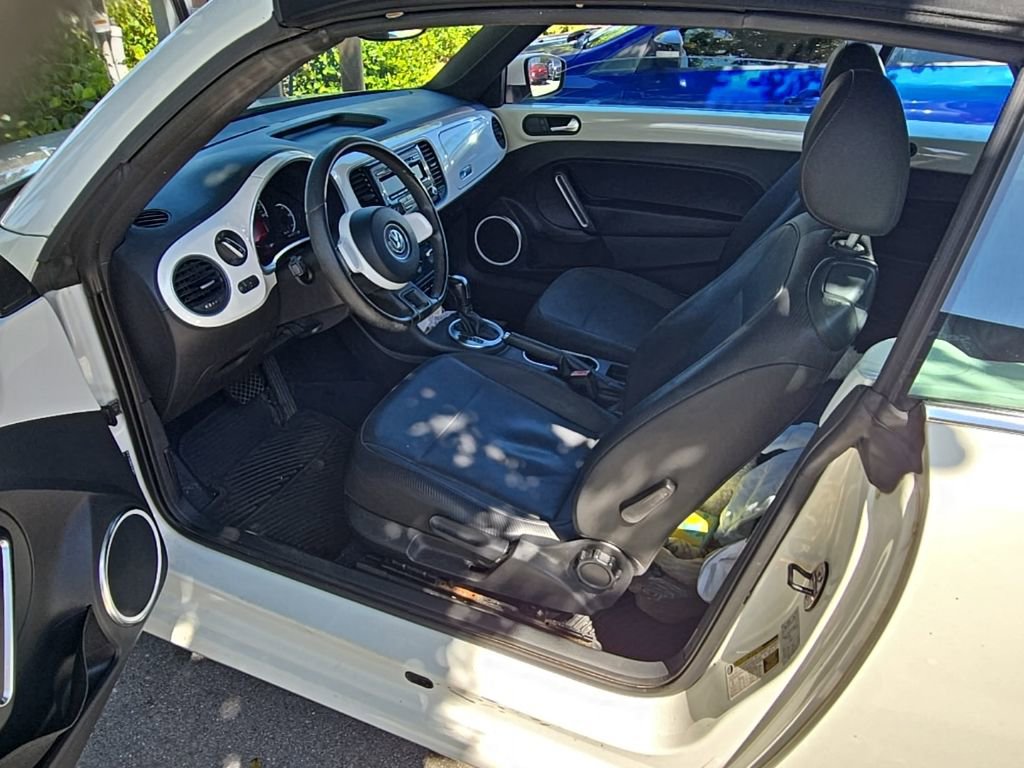 Used 2013 Volkswagen Beetle 2.5 image 7