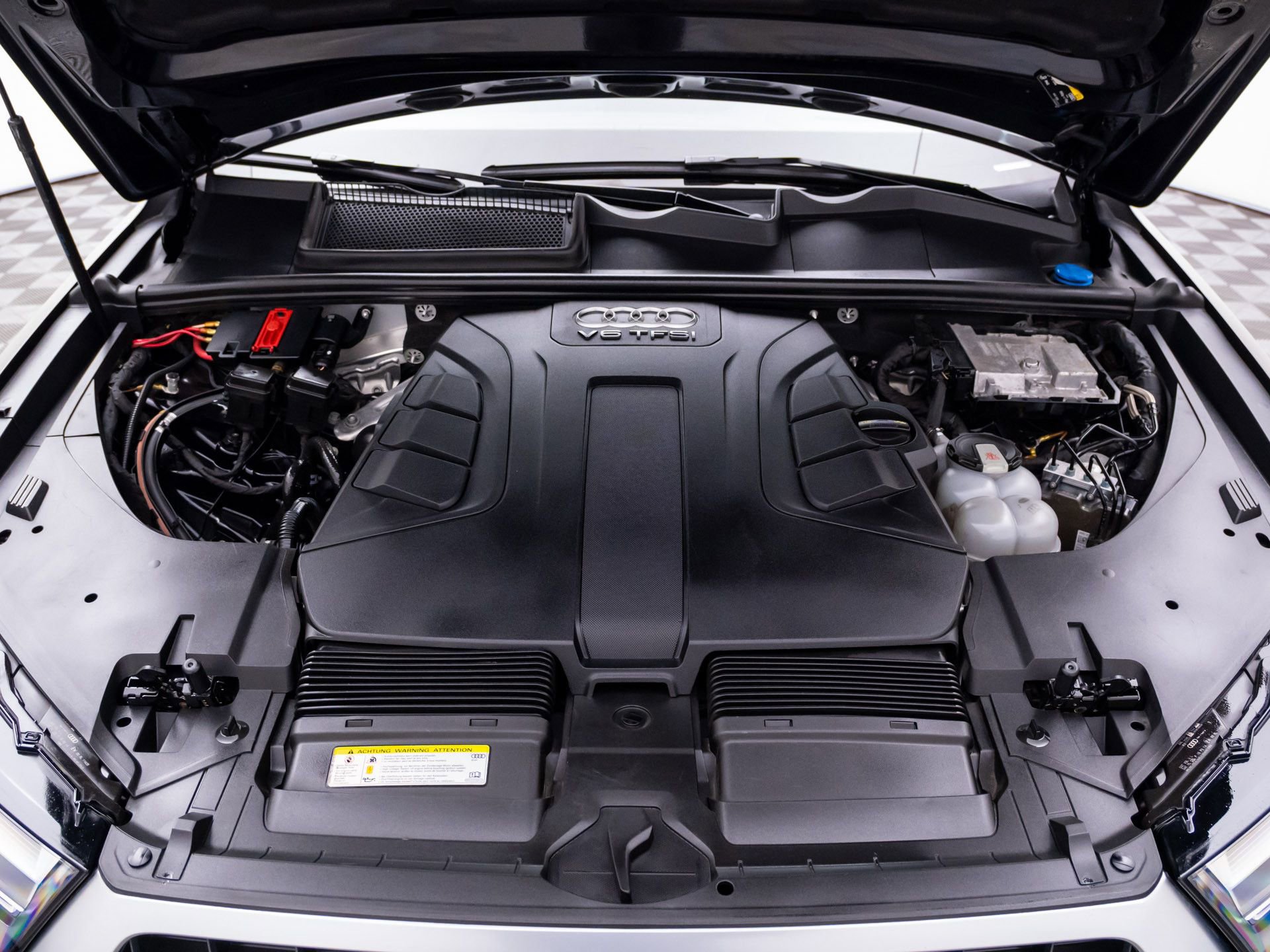 Used 2017 Audi Q7 3.0T Prestige w/ Prestige Package image 29