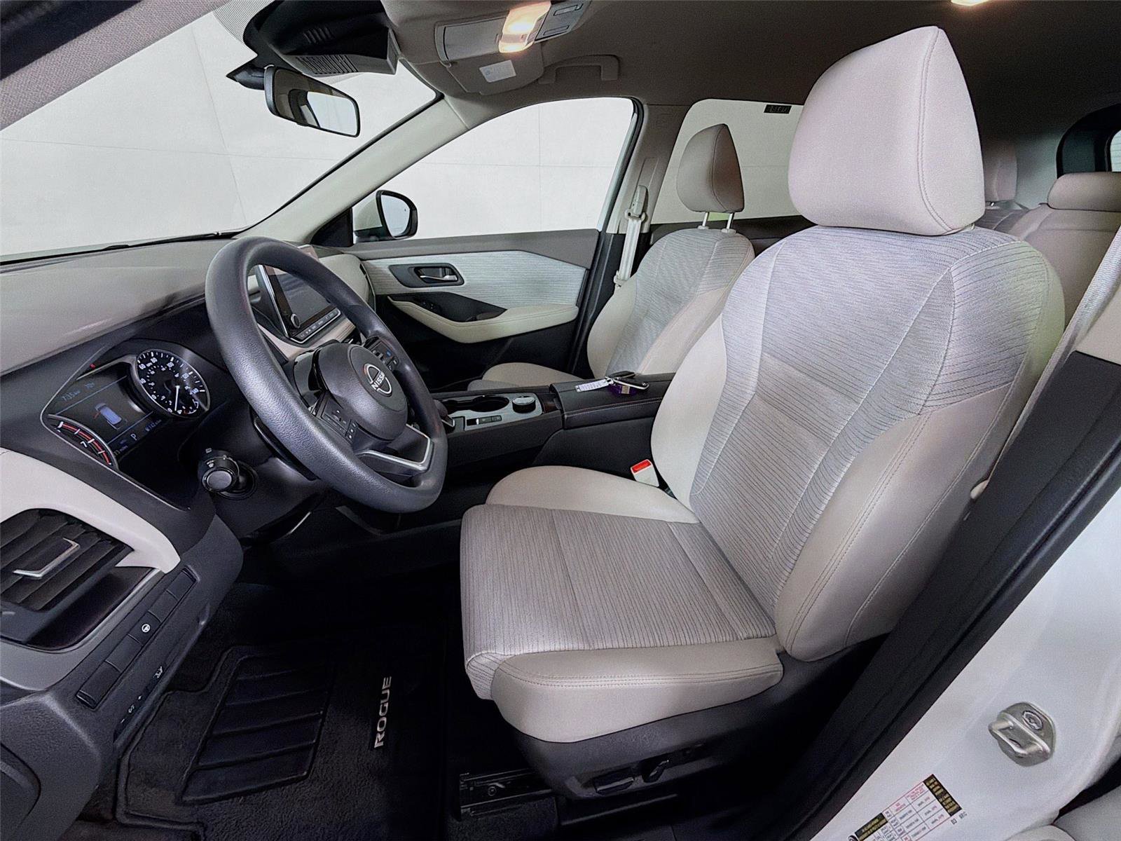 Used 2023 Nissan Rogue SV AWD/4WD image 11