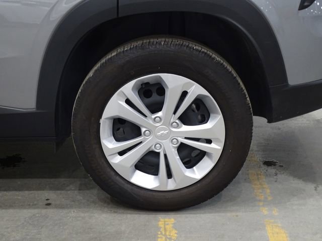 Used 2024 Chevrolet Trax LS image 38