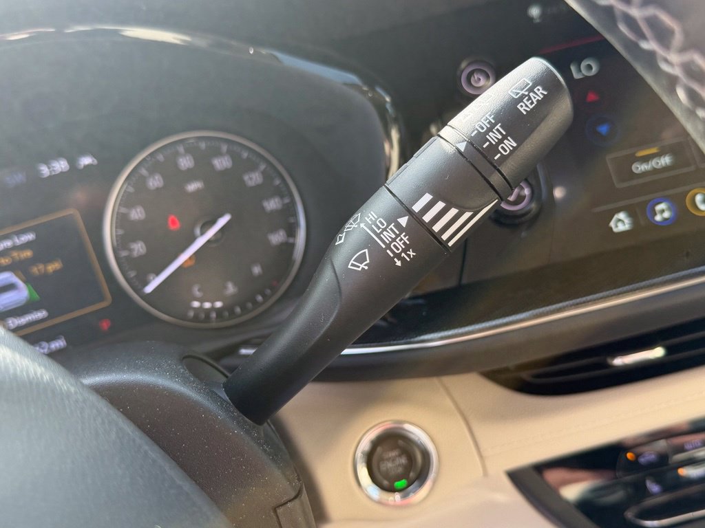 Used 2023 Buick Envision Essence AWD/4WD image 34