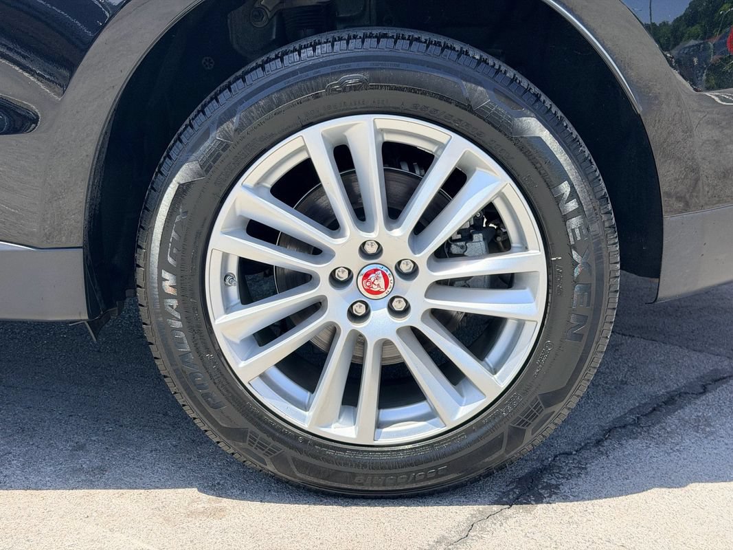 Used 2020 Jaguar F-PACE Prestige AWD/4WD image 30