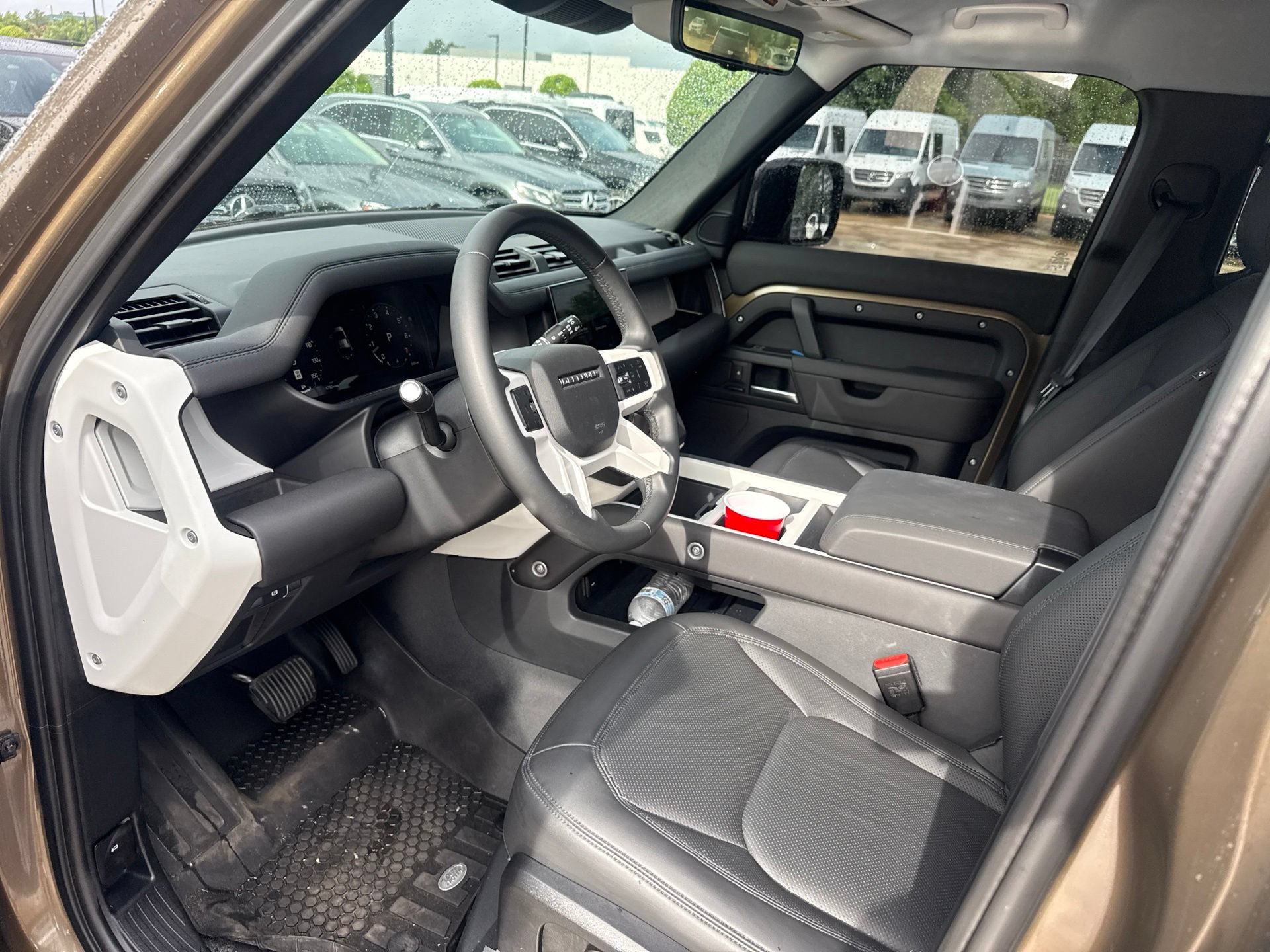 Used 2025 Land Rover Defender 110 S AWD/4WD image 9