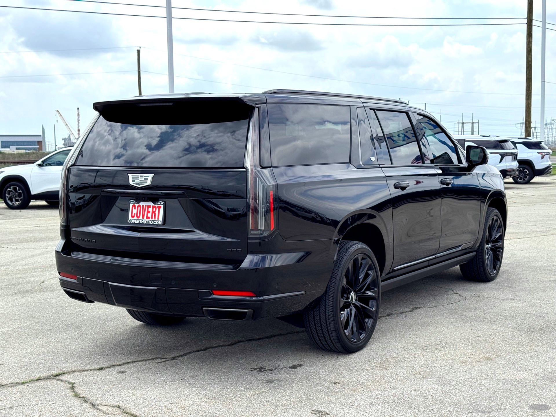 Used 2025 Cadillac Escalade ESV Sport Platinum image 6