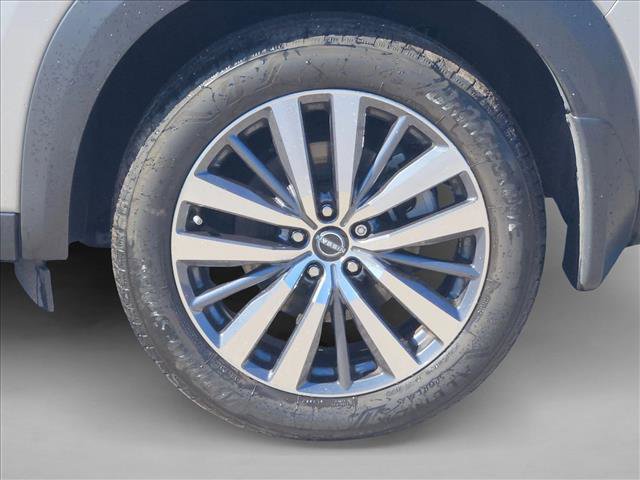 Used 2022 Nissan Pathfinder Platinum w/ Cargo Package image 5