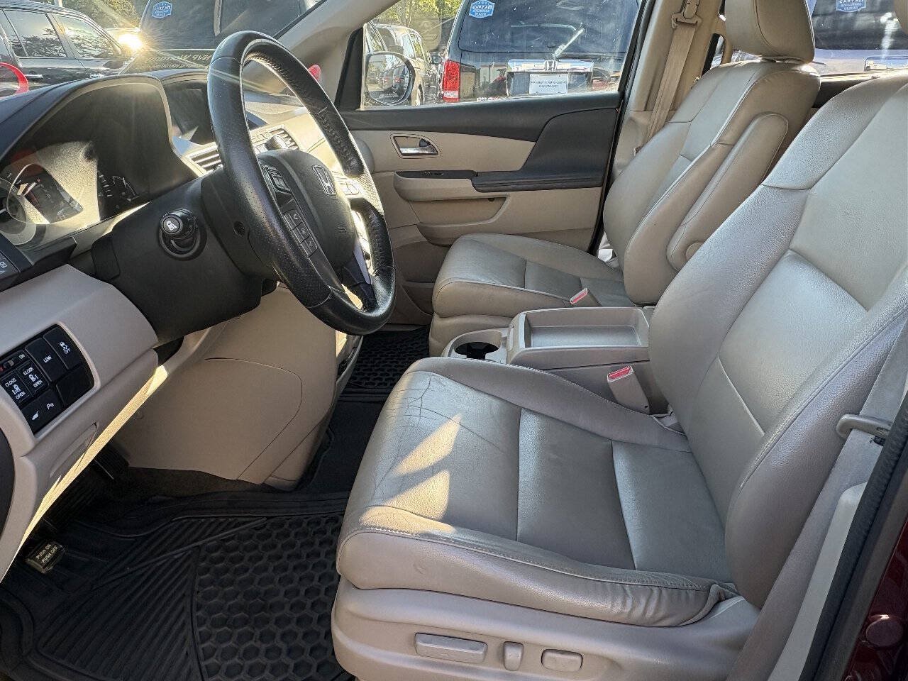 Used 2015 Honda Odyssey Touring image 13