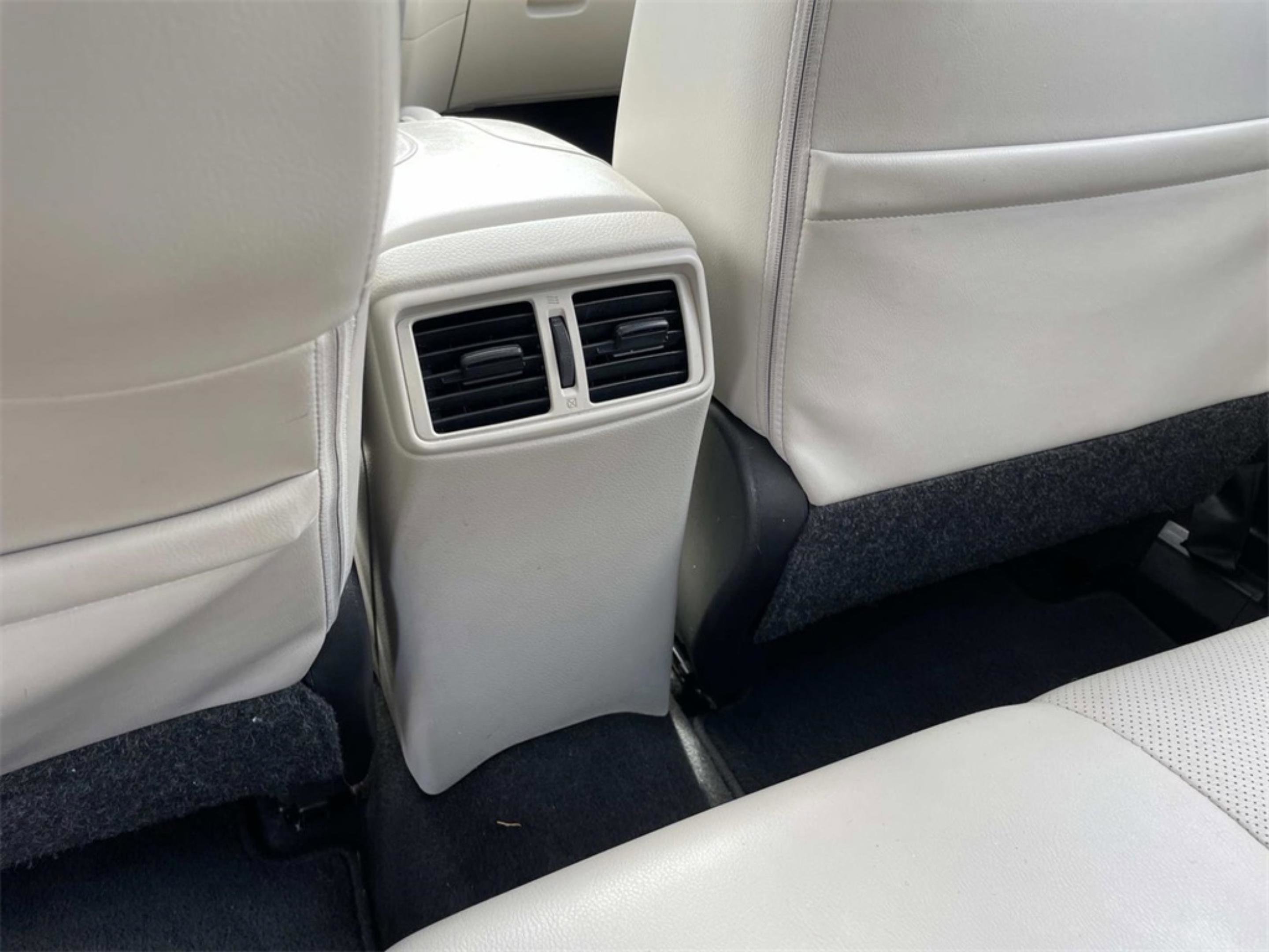 Used 2019 Nissan Rogue Sport SL w/ Premium Package image 9