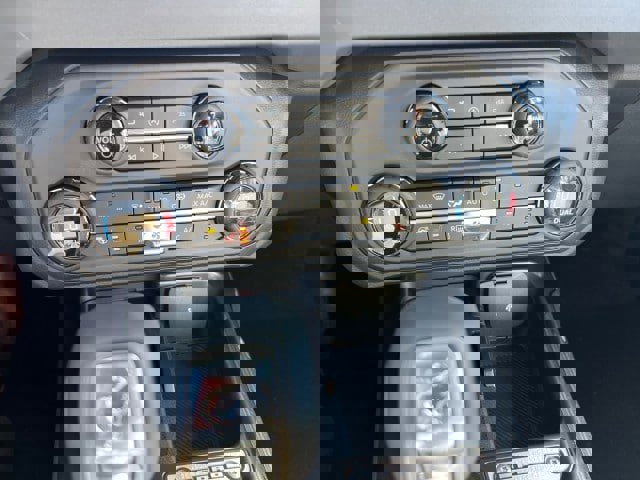 New 2025 Ford Bronco Outer Banks image 9