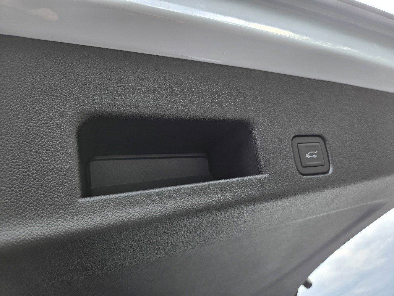 New 2026 Chevrolet Traverse High Country image 24