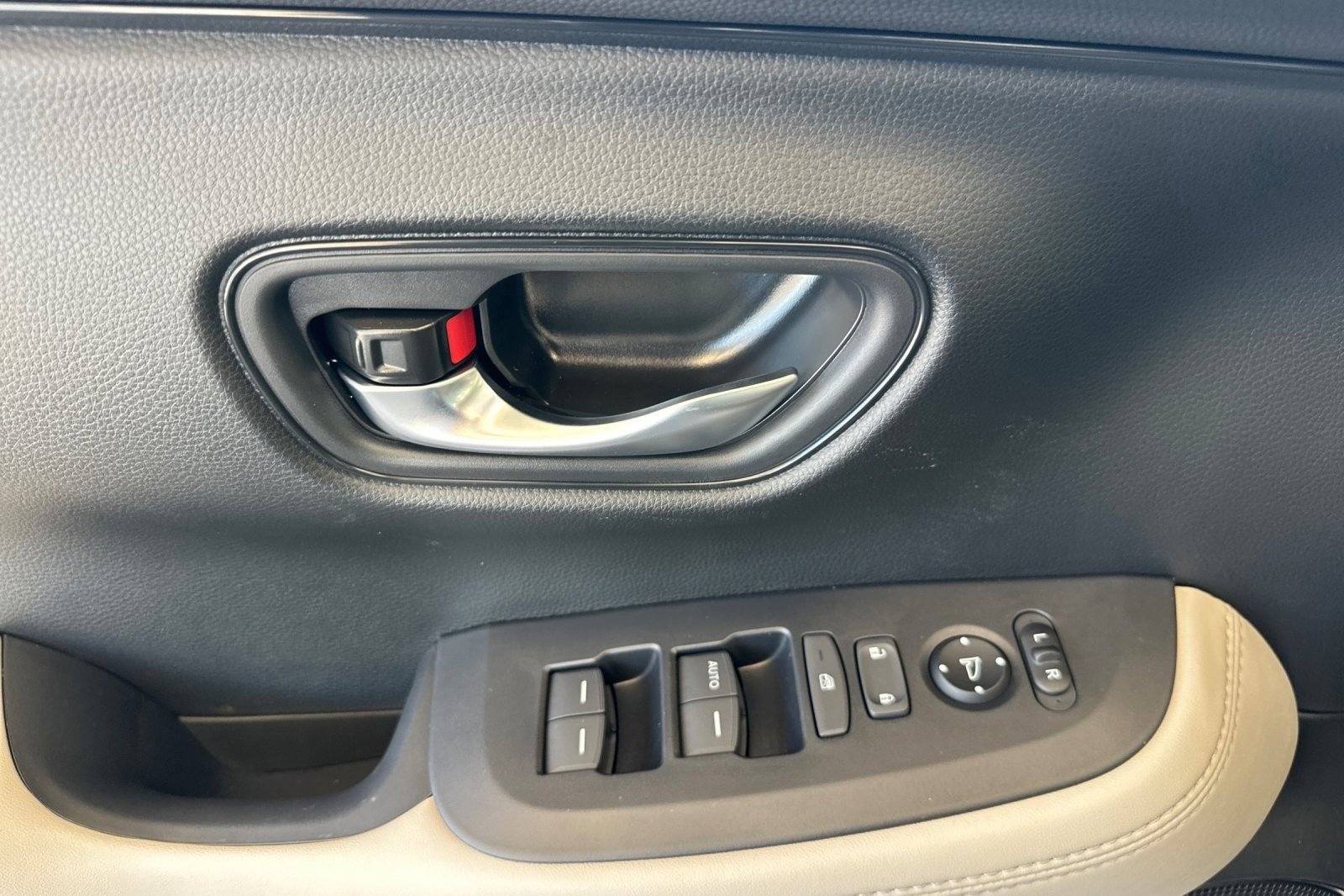 New 2026 Honda HR-V LX image 27