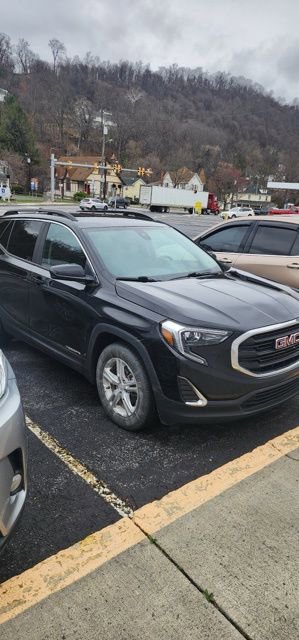 Used 2021 GMC Terrain SLE w/ Driver Convenience Package image 1