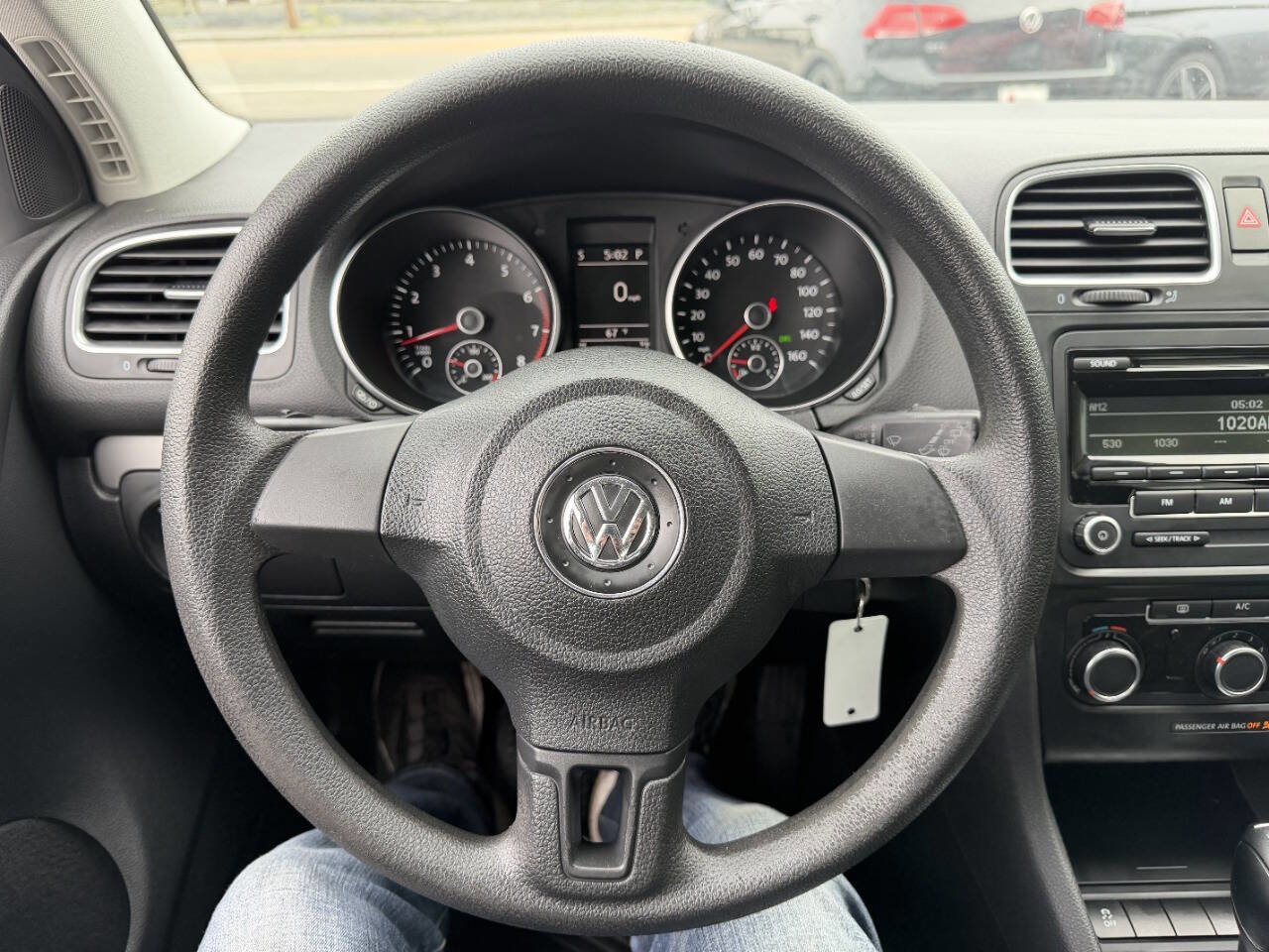 Used 2014 Volkswagen Golf 4-Door FWD image 28