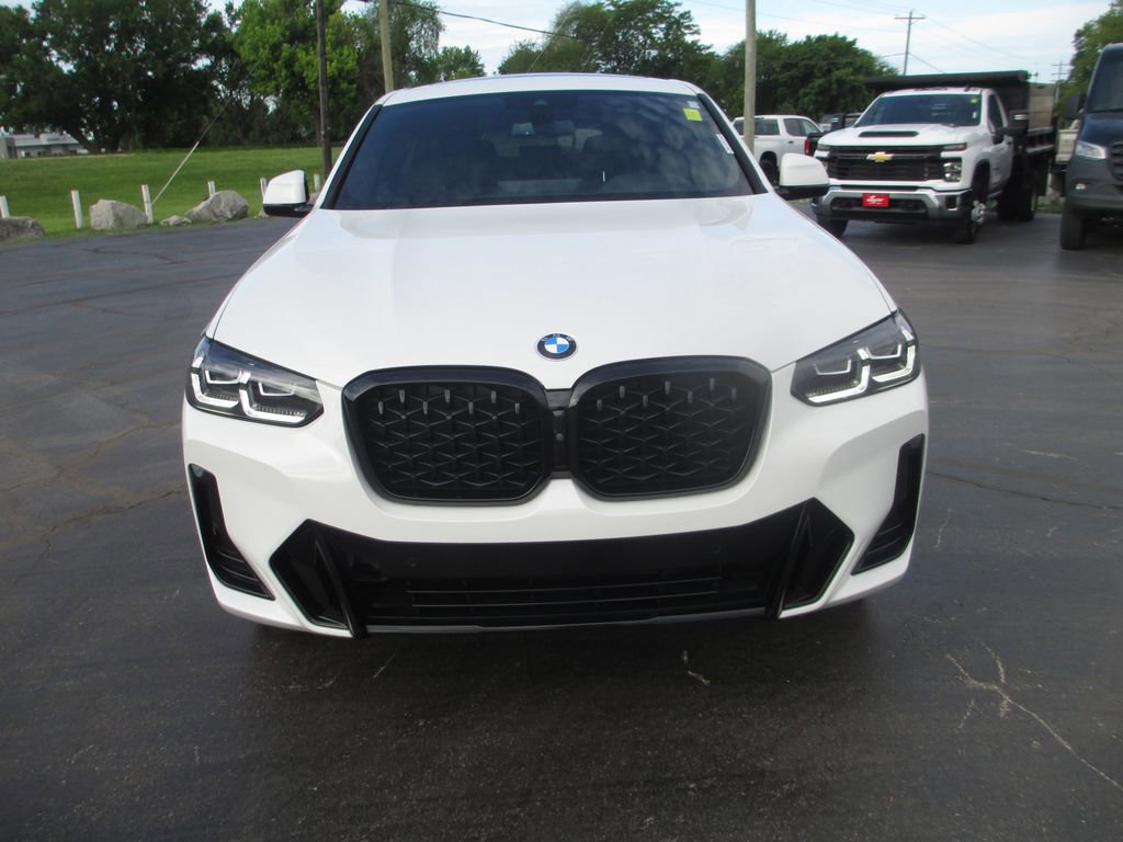 Used 2023 BMW X4 xDrive30i w/ M Sport Package AWD/4WD image 13