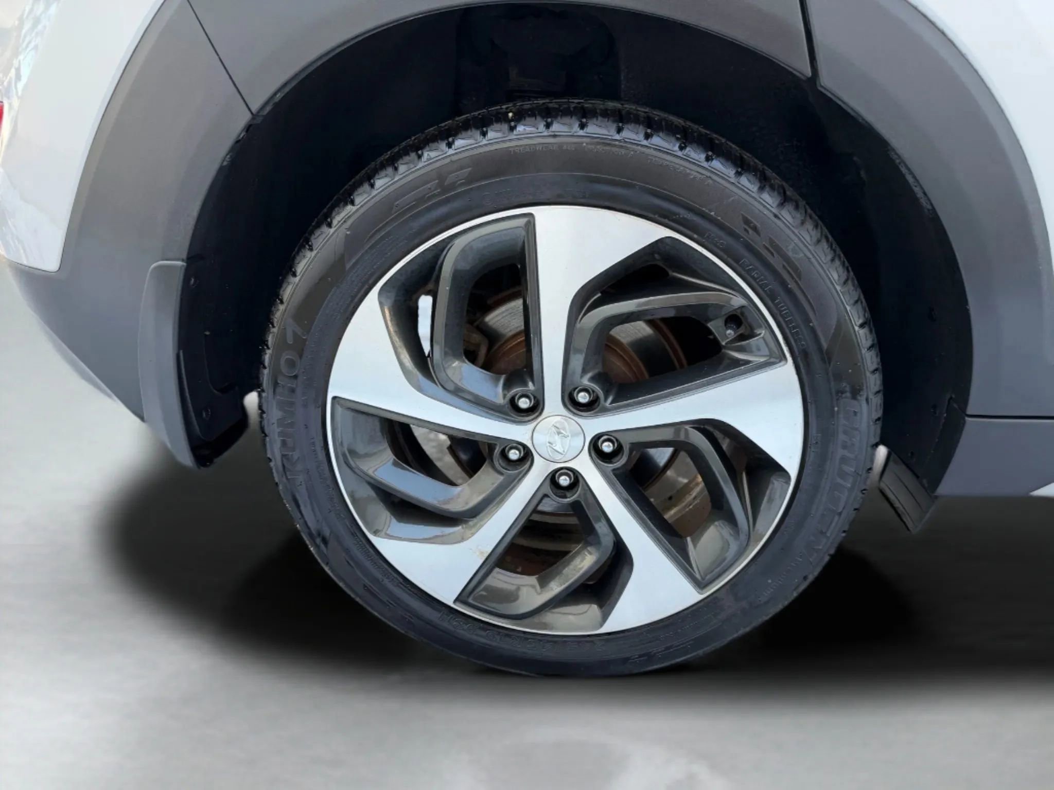 Used 2017 Hyundai Tucson Limited image 38