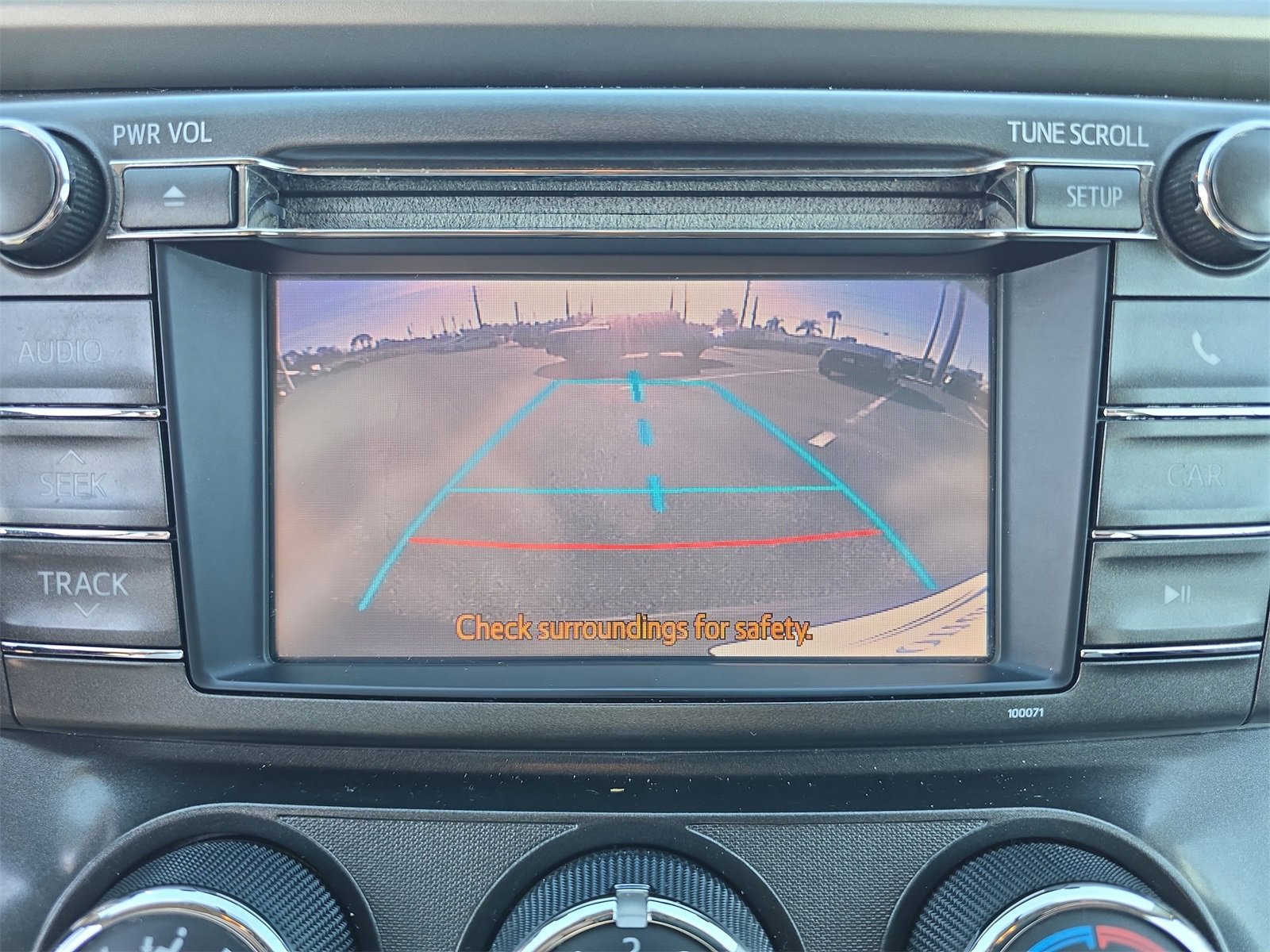 Used 2013 Toyota RAV4 LE image 18