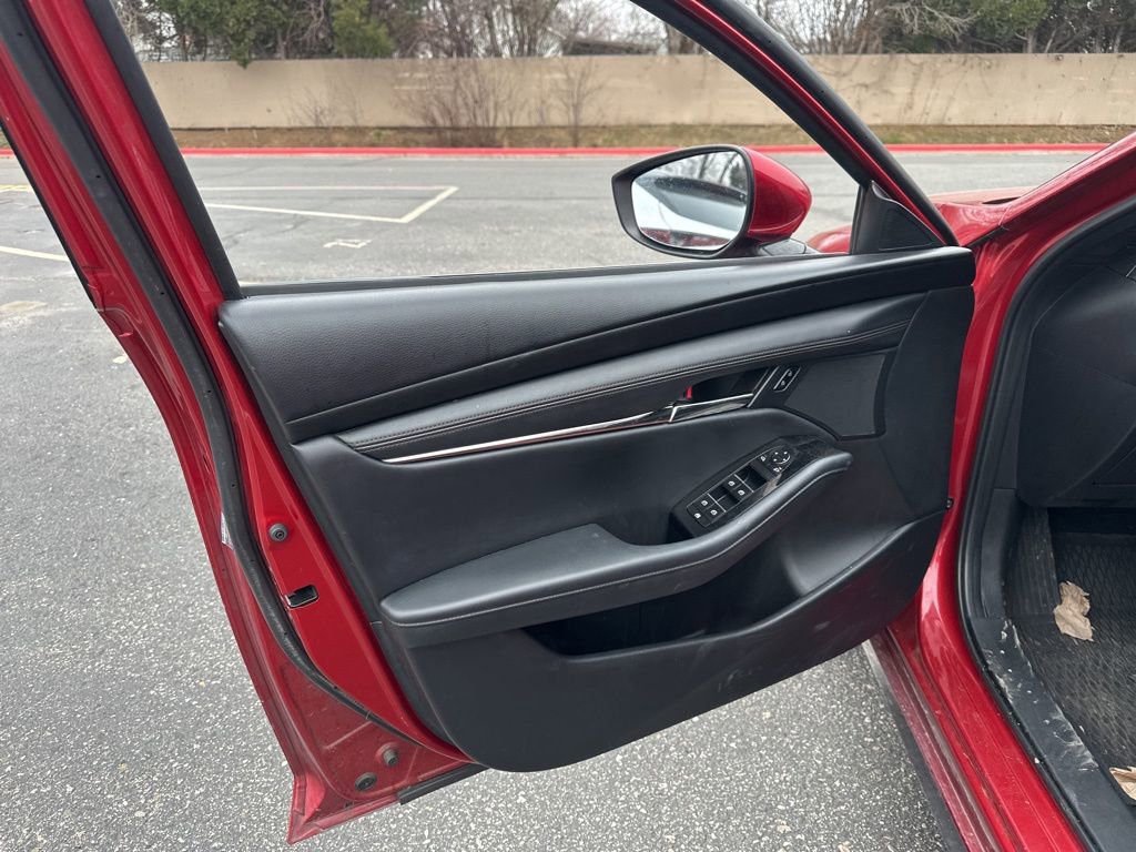 Used 2023 MAZDA MAZDA3 s FWD image 3