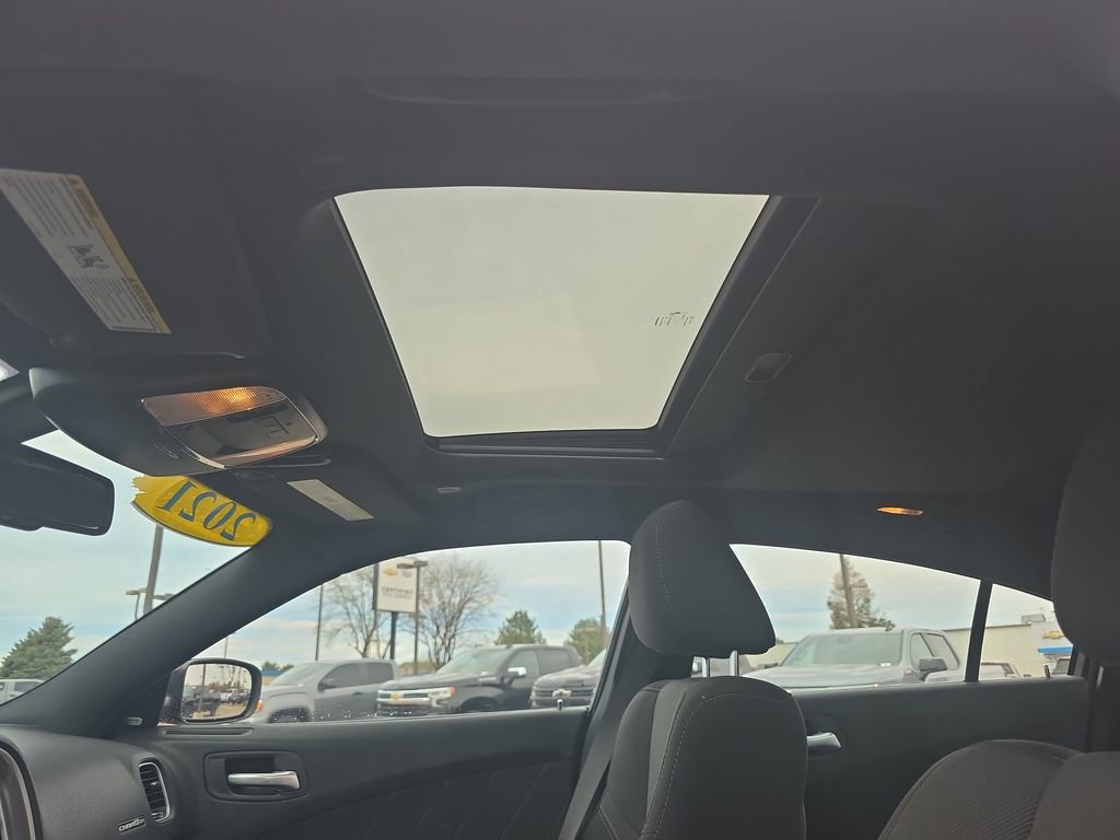 Used 2021 Dodge Charger SXT w/ Driver Convenience Group image 21