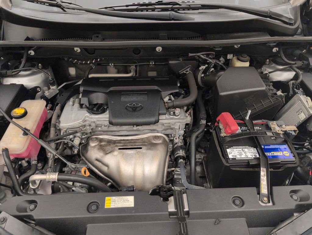 Used 2017 Toyota RAV4 LE FWD image 37