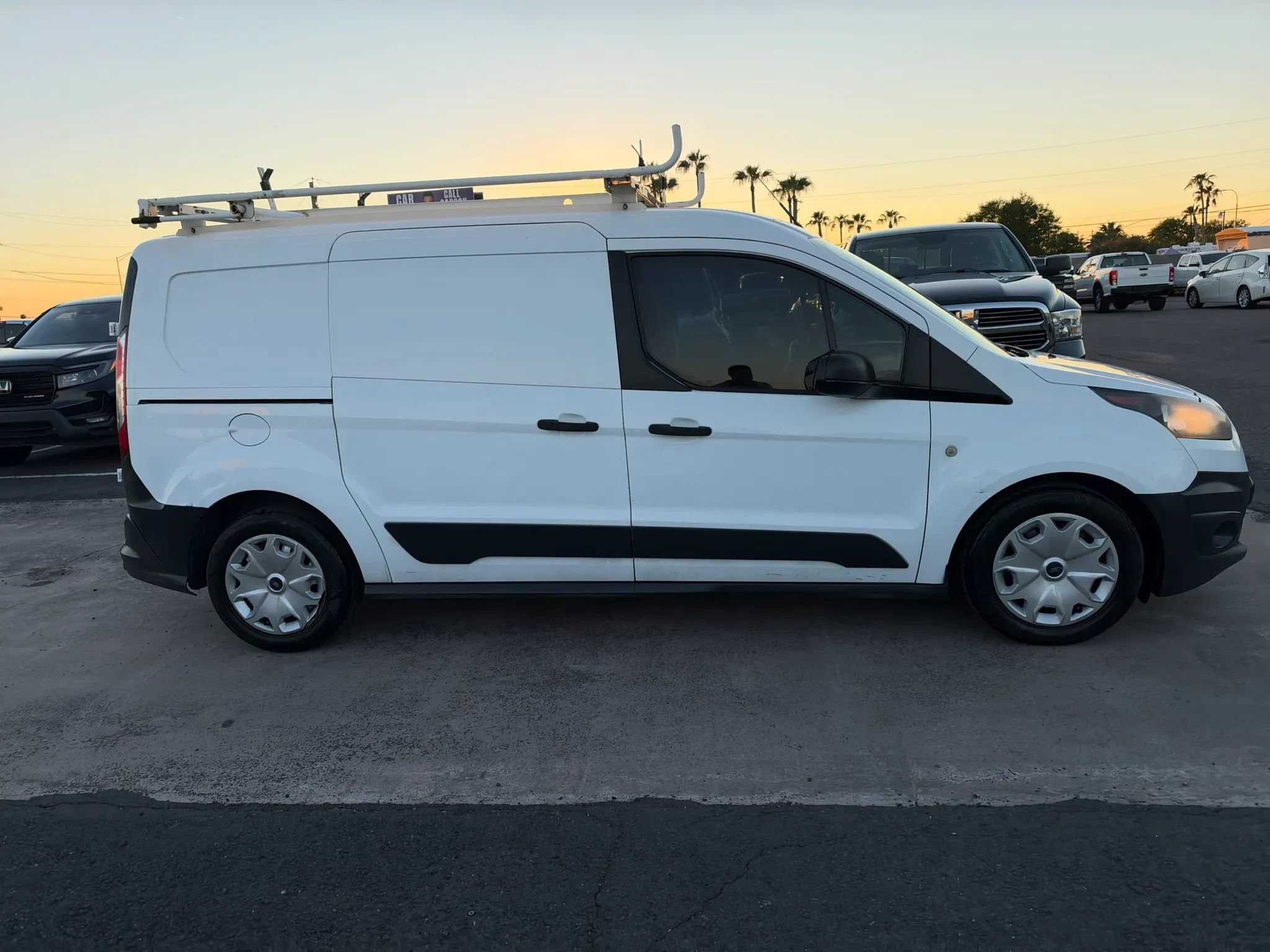 Used 2018 Ford Transit Connect XL FWD image 13
